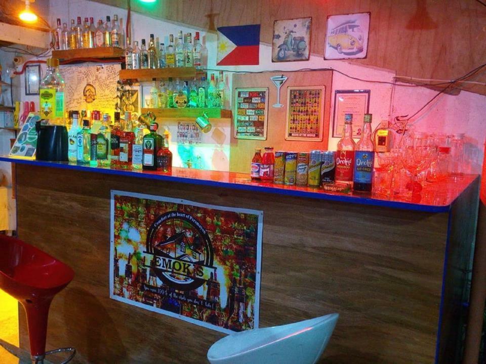 Emoks Guest House Moalboal Buitenkant foto